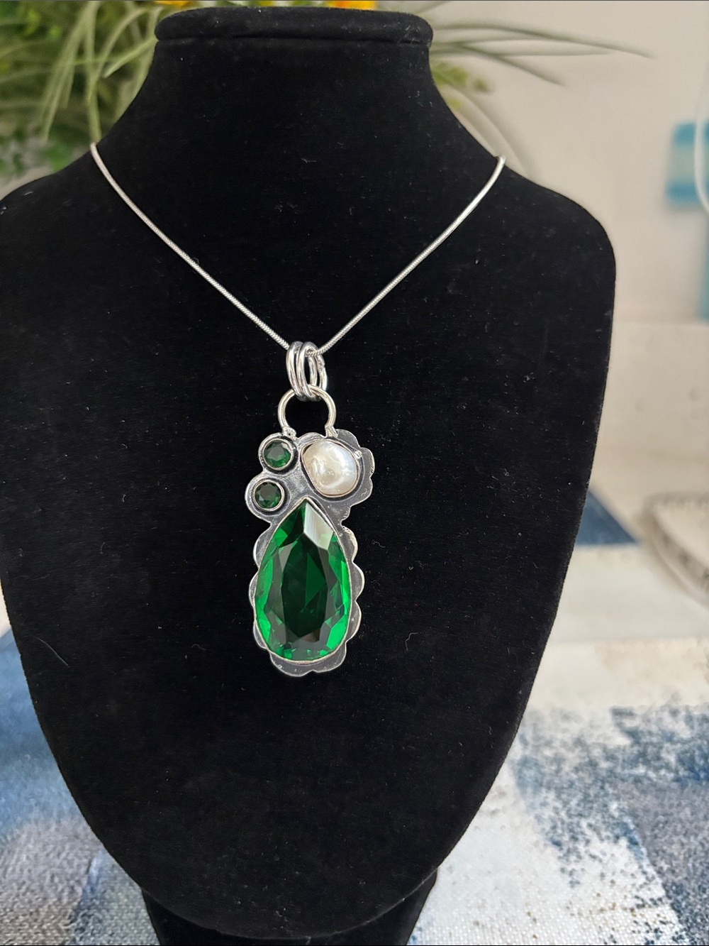 Sterling Silver Green Quartz Pearl Gemstone Pendant Necklace